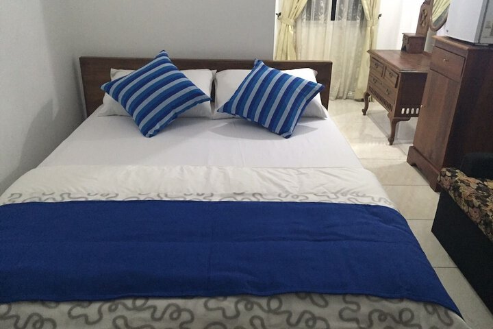 Room 3 of 12