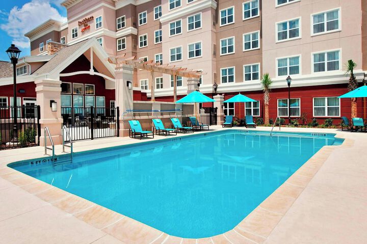 Pool 7 of 10