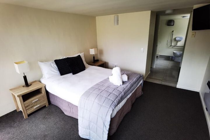 Room 7 of 34