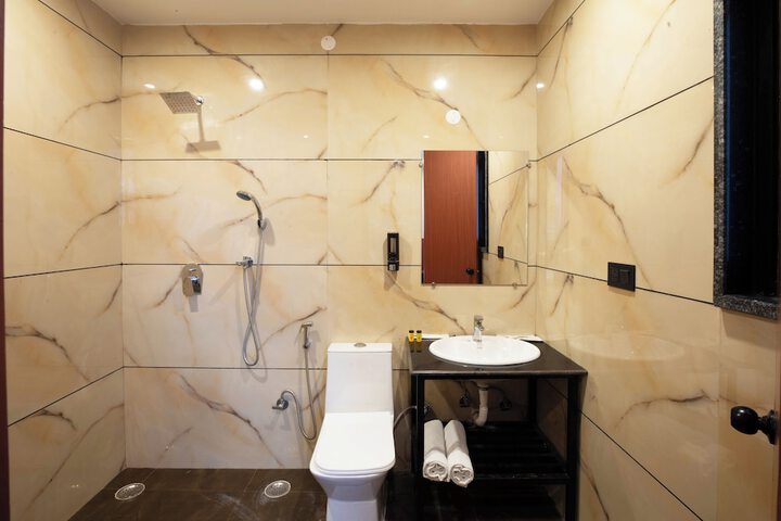 Room 15 of 27