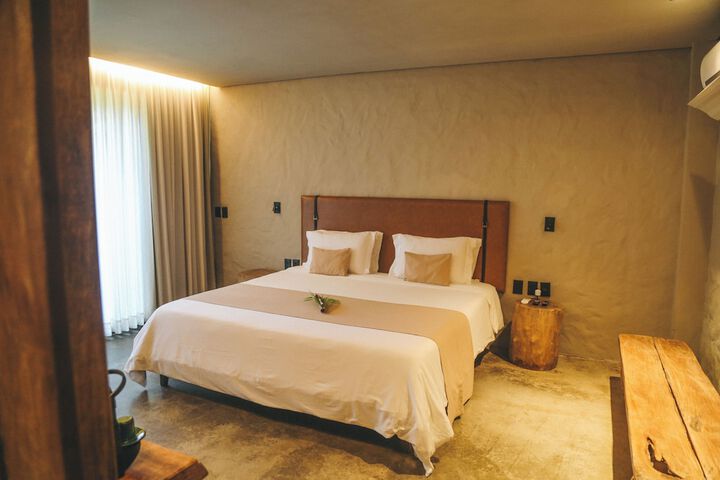 Room 8 of 110
