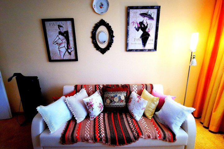 Room 27 of 34