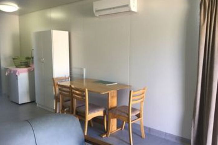 Room 21 of 32