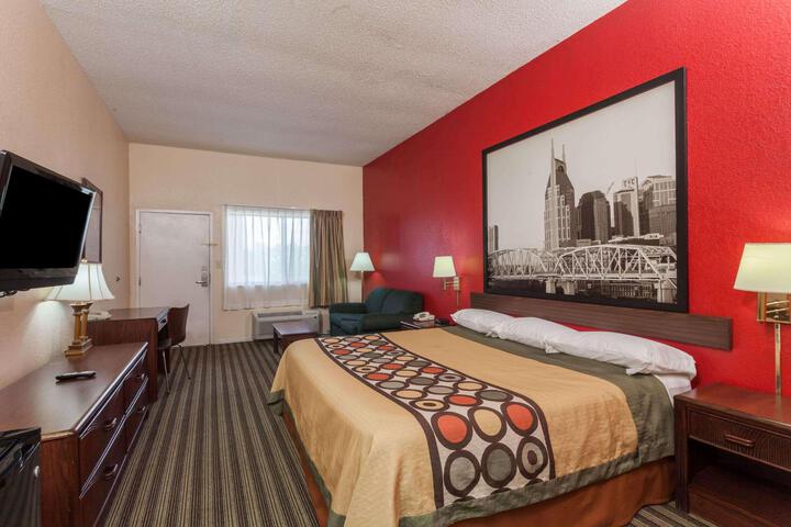 1 King Bed (14 of 19)