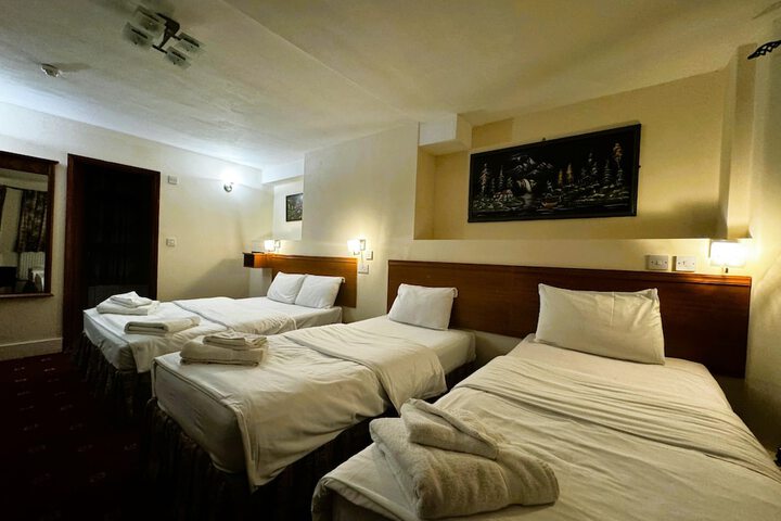 Room 43 of 95