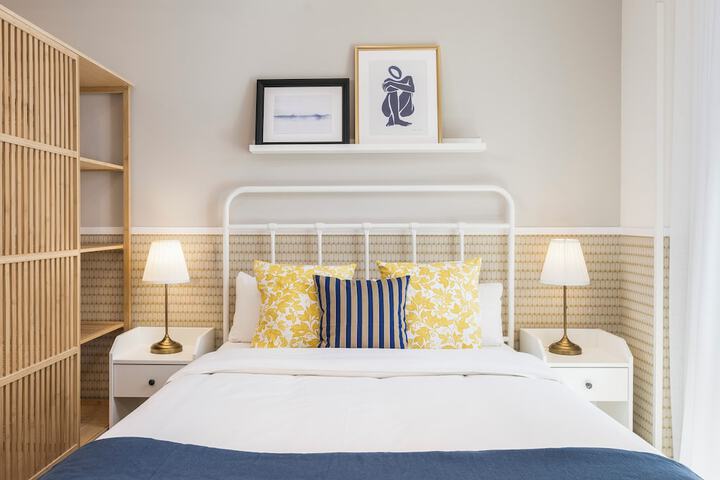 Room 4 of 66