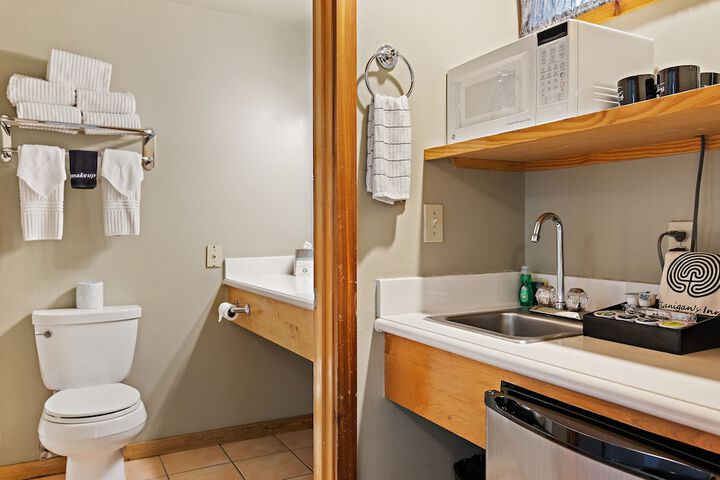 Room 104 of 165