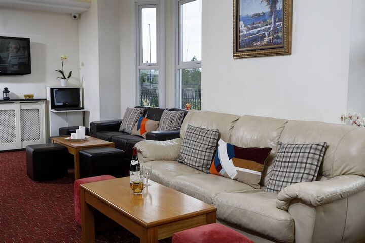 Entrance & Lobby