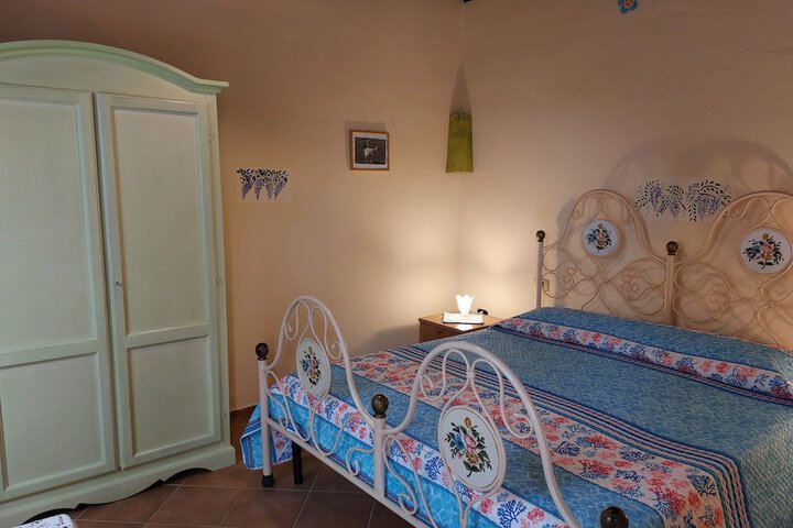 Room 6 of 36