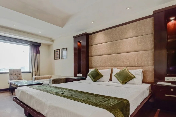 Room 3 of 14