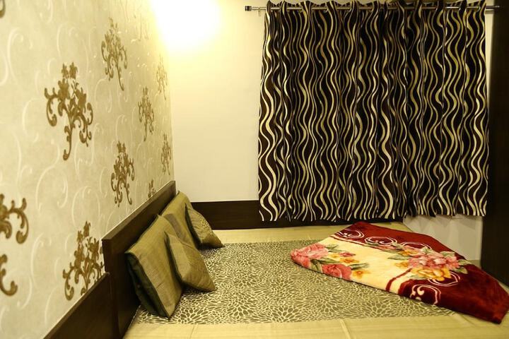 Room 6 of 31
