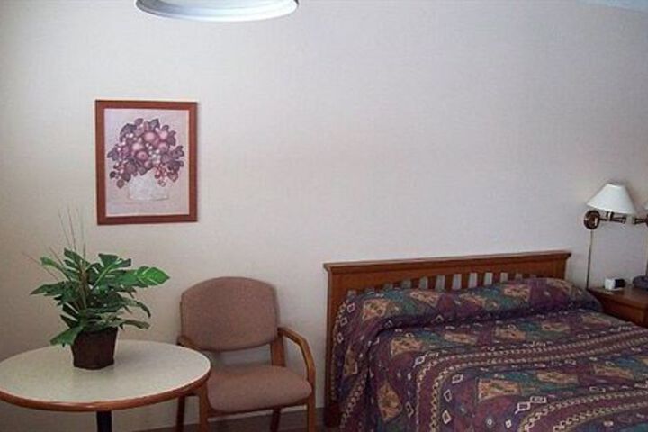 Room 8 of 21