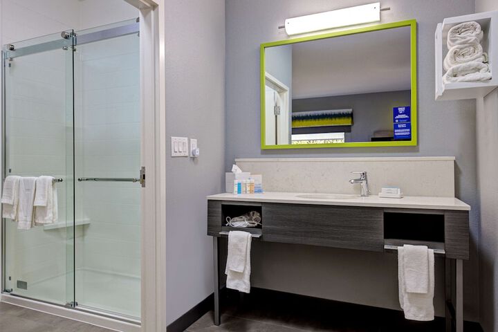 Bathroom shower