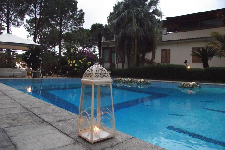 Pool 9 of 14
