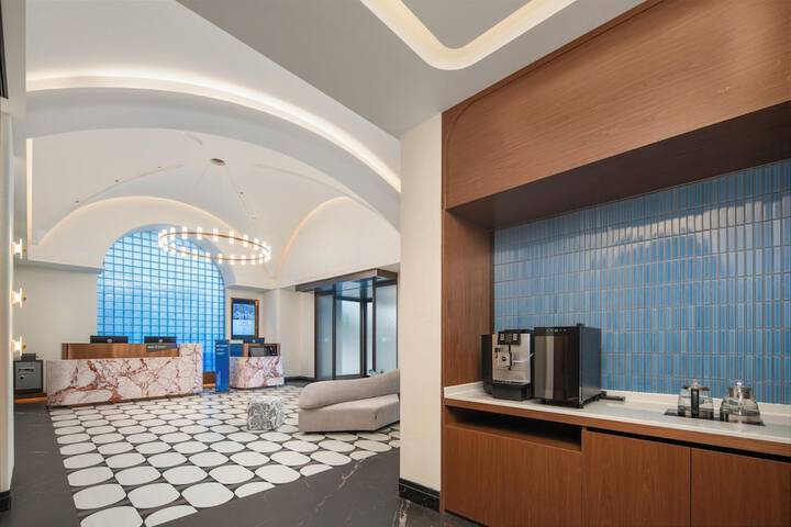 Hotel 77 of 77