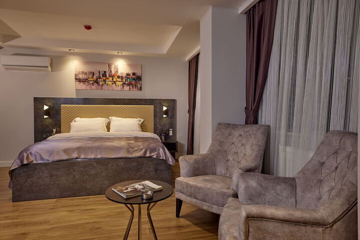 Room 36 of 60