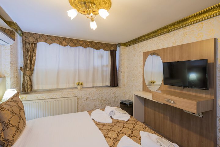 Room 19 of 80