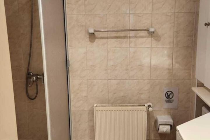 Room 11 of 24