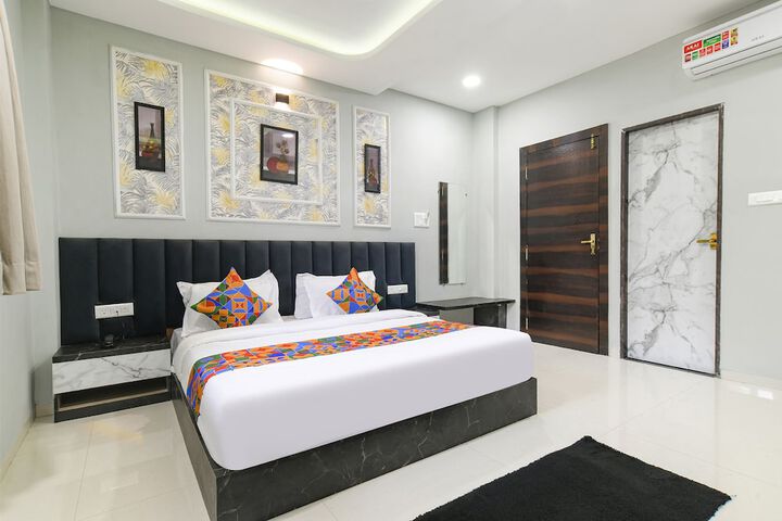 Room 14 of 34