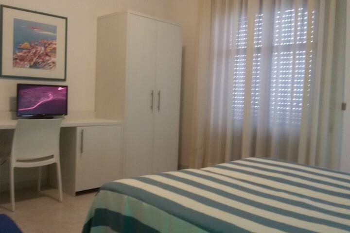 Room 7 of 56