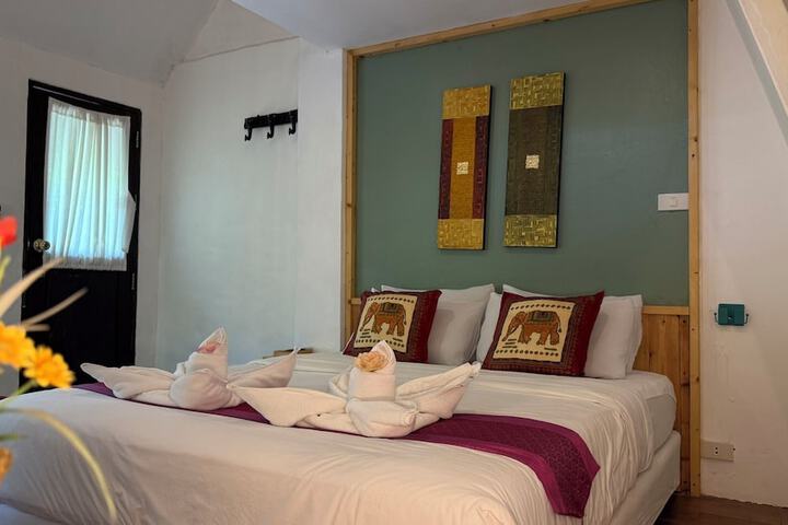 Room 3 of 73