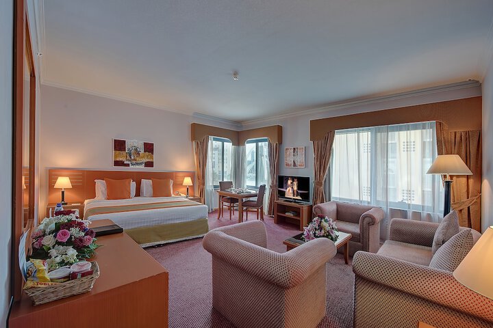 Room 12 of 34