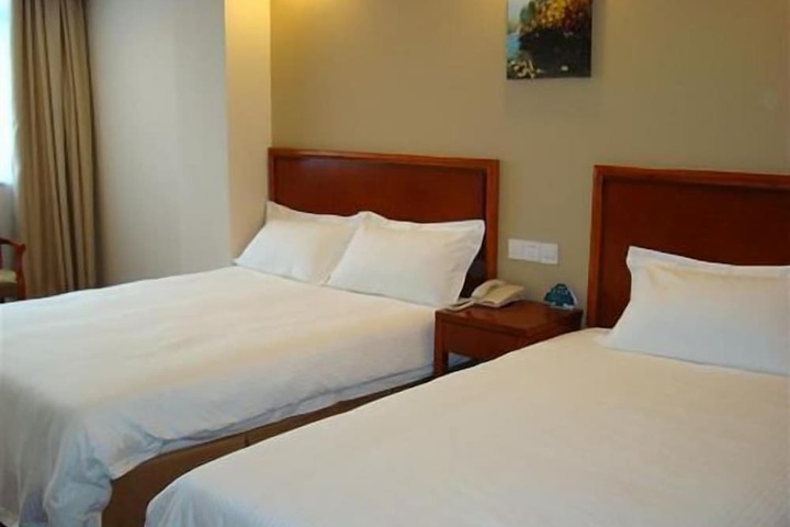 Room 5 of 45