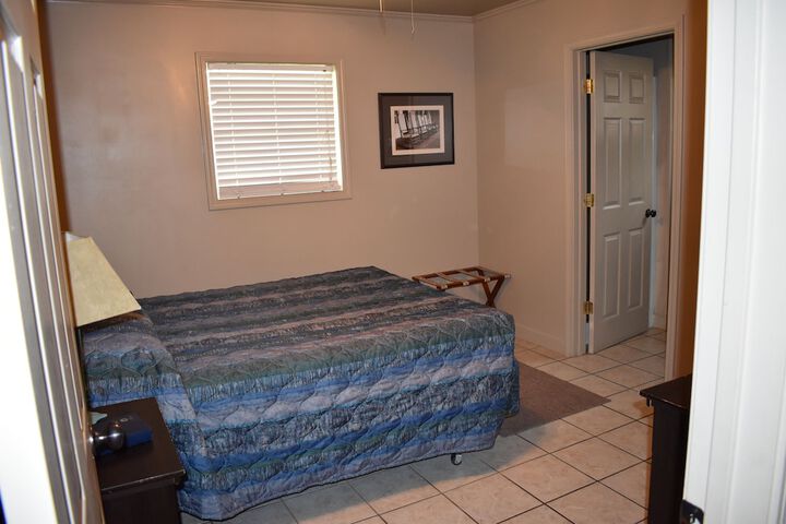 Room 18 of 94