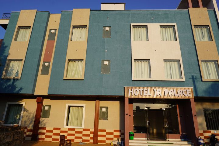Hotel 32 of 34