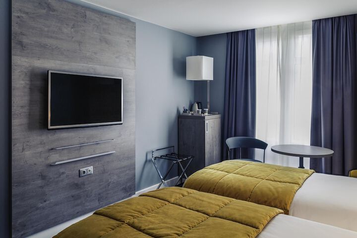 Room 15 of 86