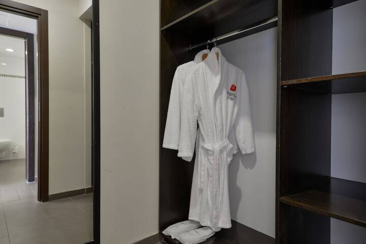 Room 17 of 75