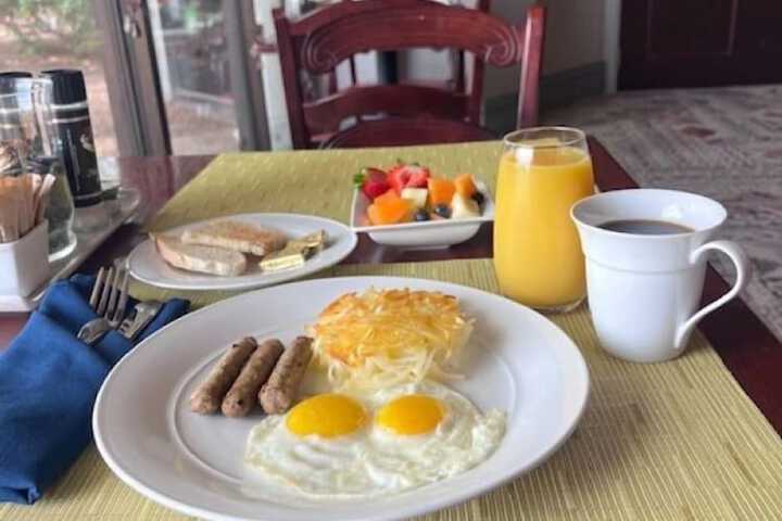 Breakfast area
