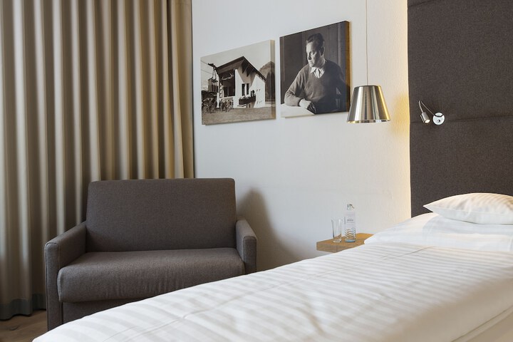 Room 8 of 47