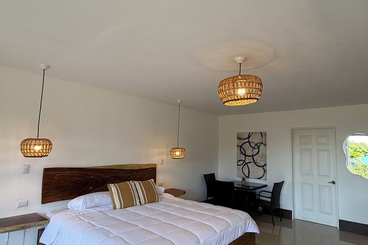 Room 16 of 64