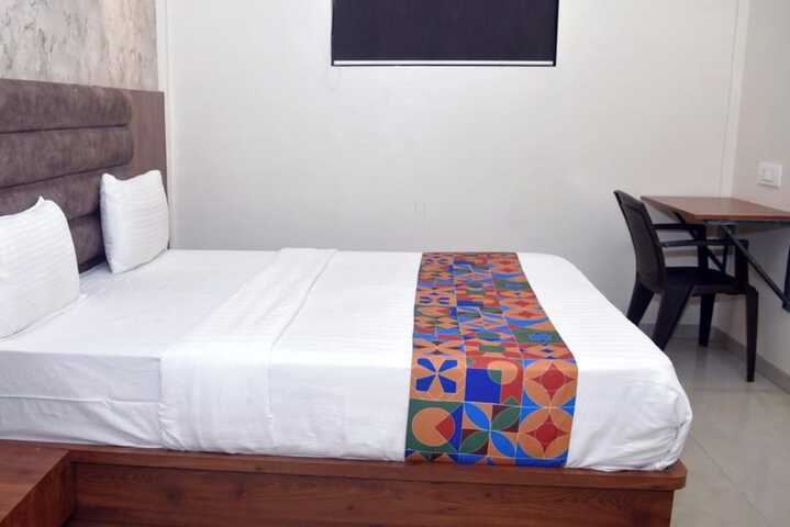 Room 11 of 21