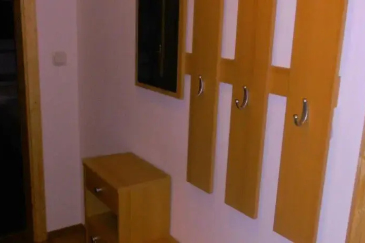 Room 12 of 20