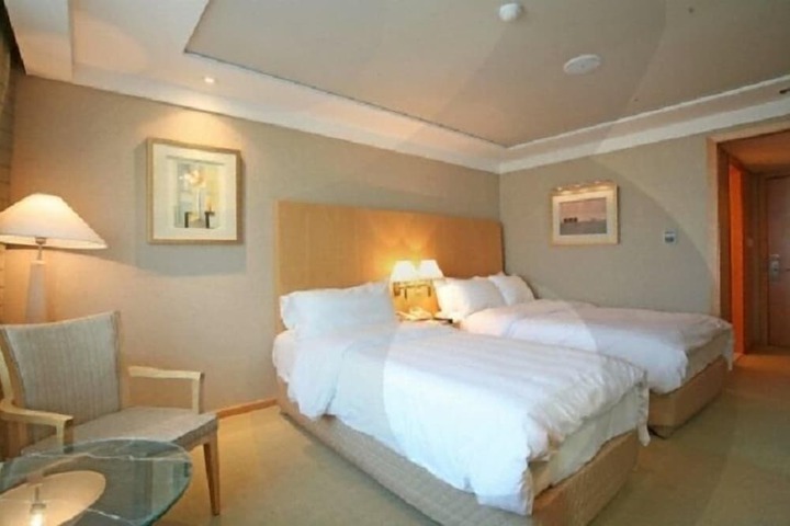 Room 21 of 61