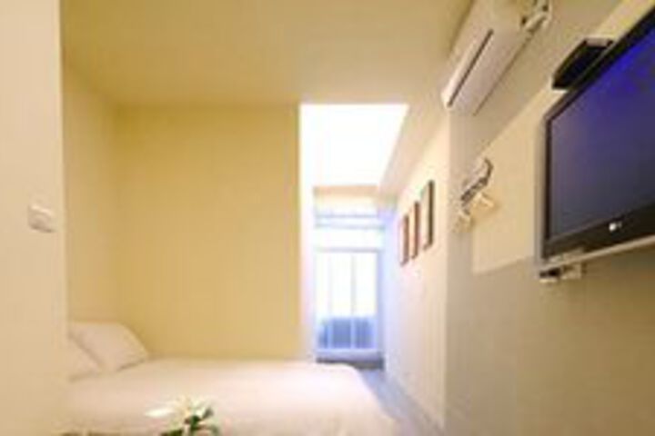 Room 74 of 118