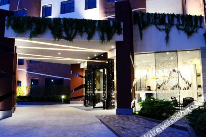 Hotel 3 of 28
