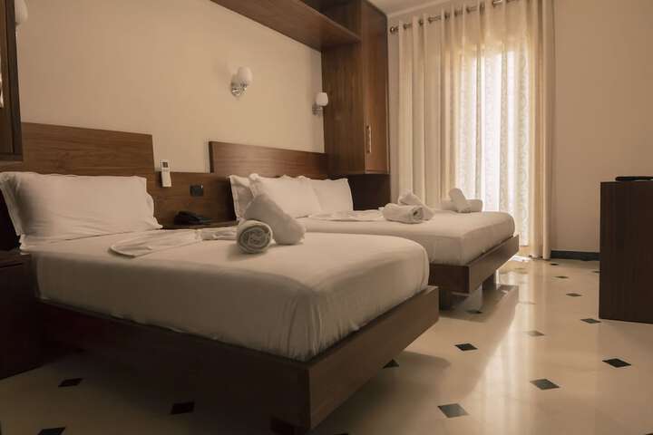 Room 58 of 121