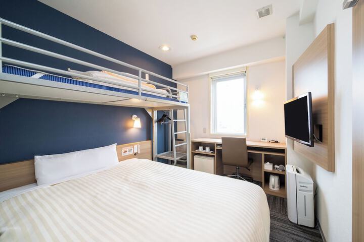 Room 6 of 31