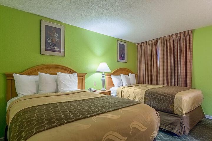 Room 11 of 26