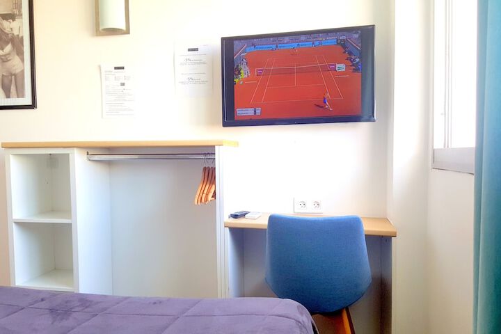 Room 25 of 59