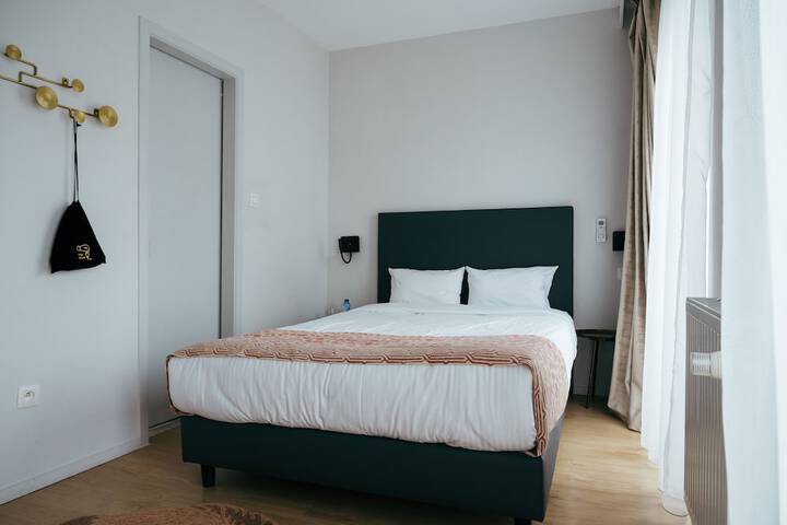 Room 2 of 26