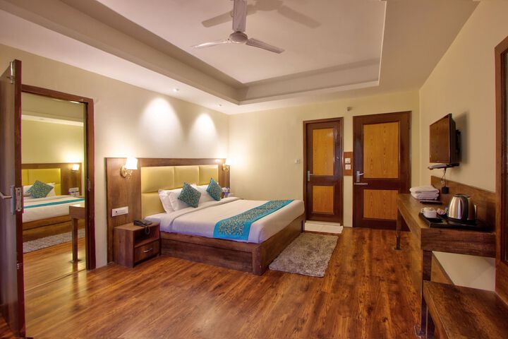 Room 6 of 31