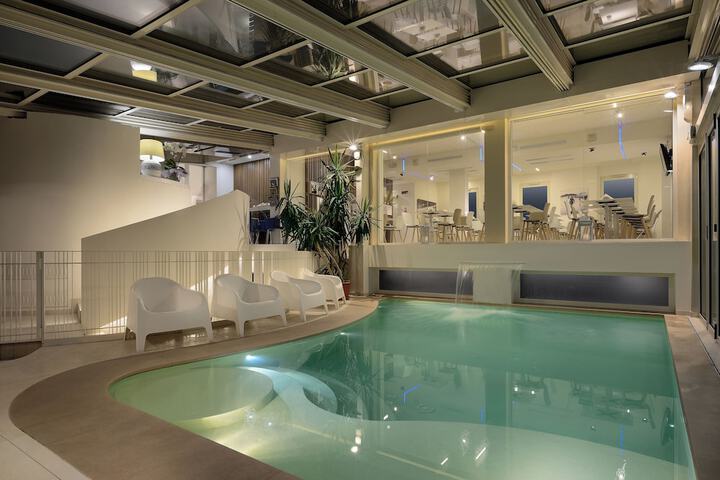 Hotel with Pool