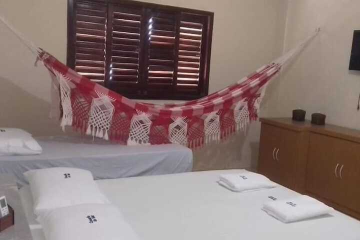 Room 6 of 25