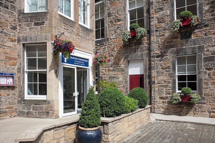 Hotel Entry