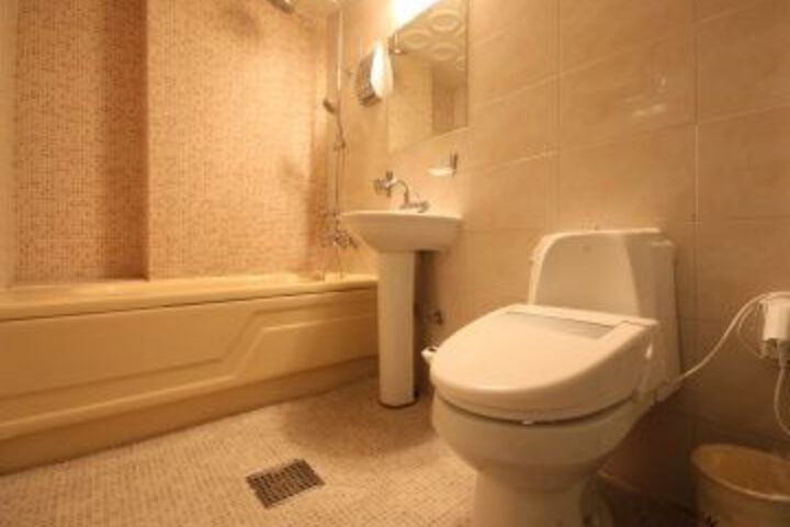 Room 3 of 11