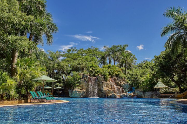 Pool Hotel